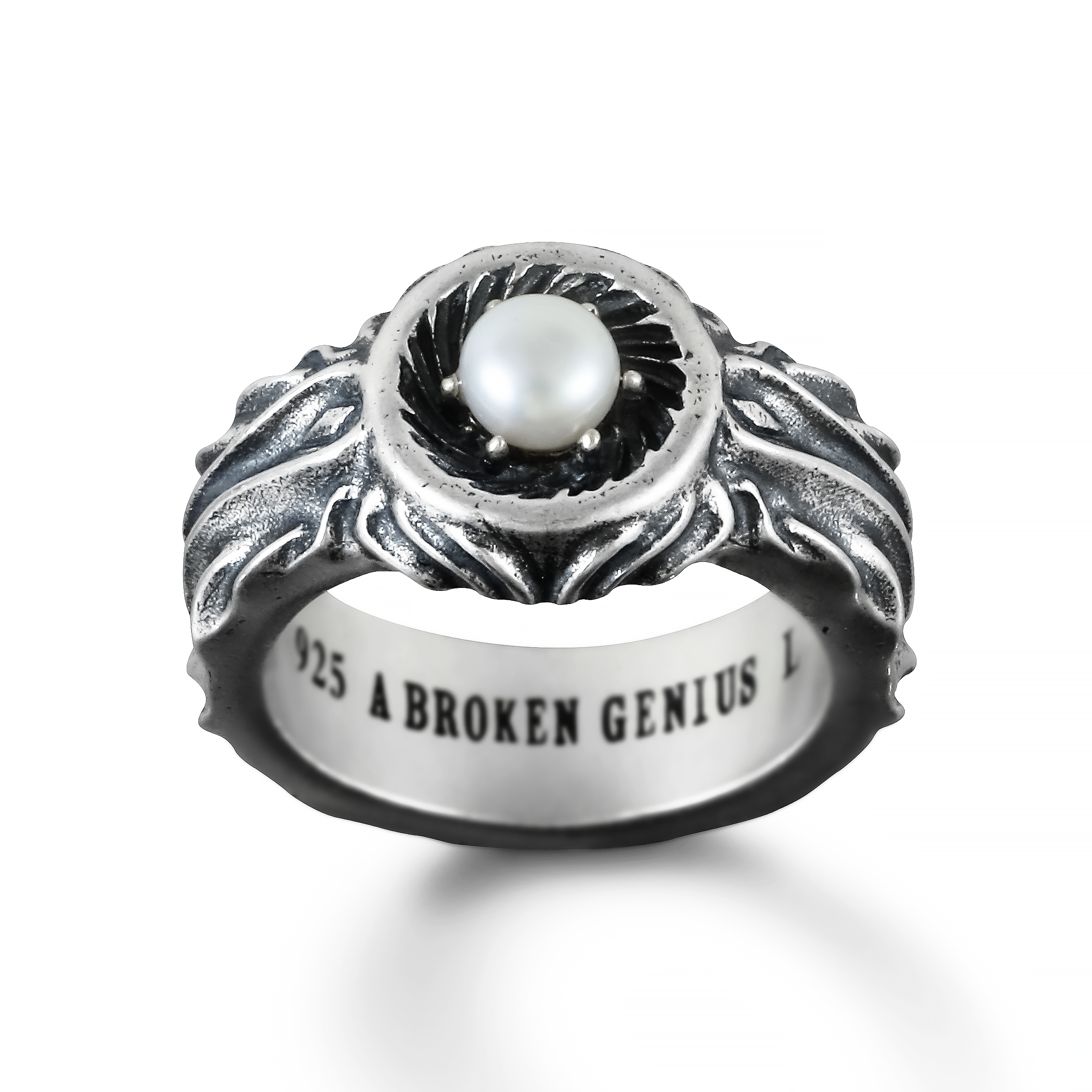 Ember Pearl Ridge Ring | art06